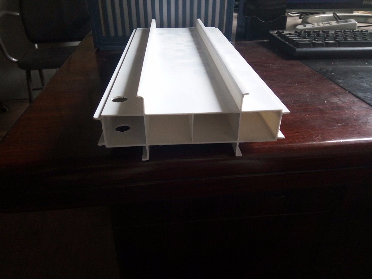 渭南立面拉缝板 (1)150MM宽拉缝板